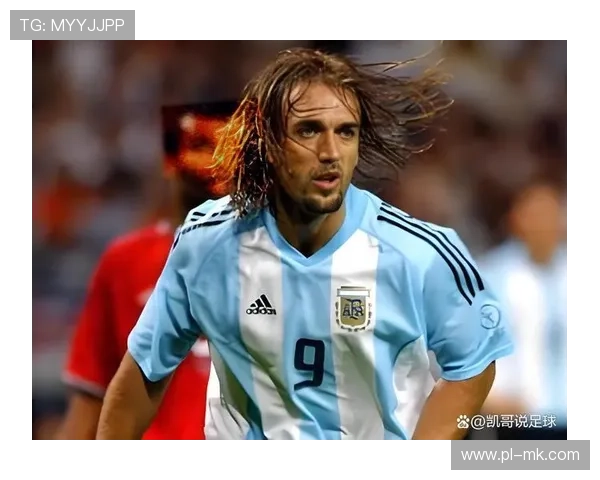 足球时代巨星传奇人物回顾与跨世纪的巅峰对决分析