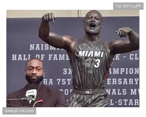 足球篮球四大球星的辉煌成就与传奇故事揭示他们如何成就体育历史 足球篮球四大球星的辉煌成就与传奇故事揭示他们如何成就体育历史